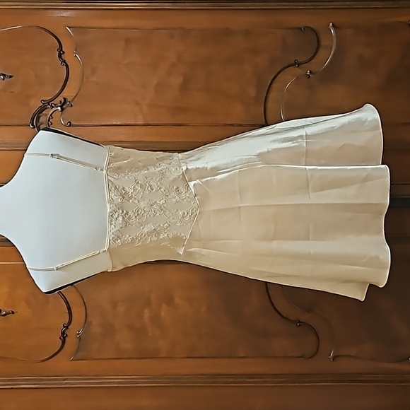 Delicates Lingerie Nightgown Nighty Beige Color Spaghetti Strap Lacey Size S - Picture 3 of 15